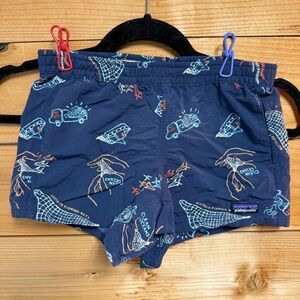 Girls Patagonia baggies shorts.